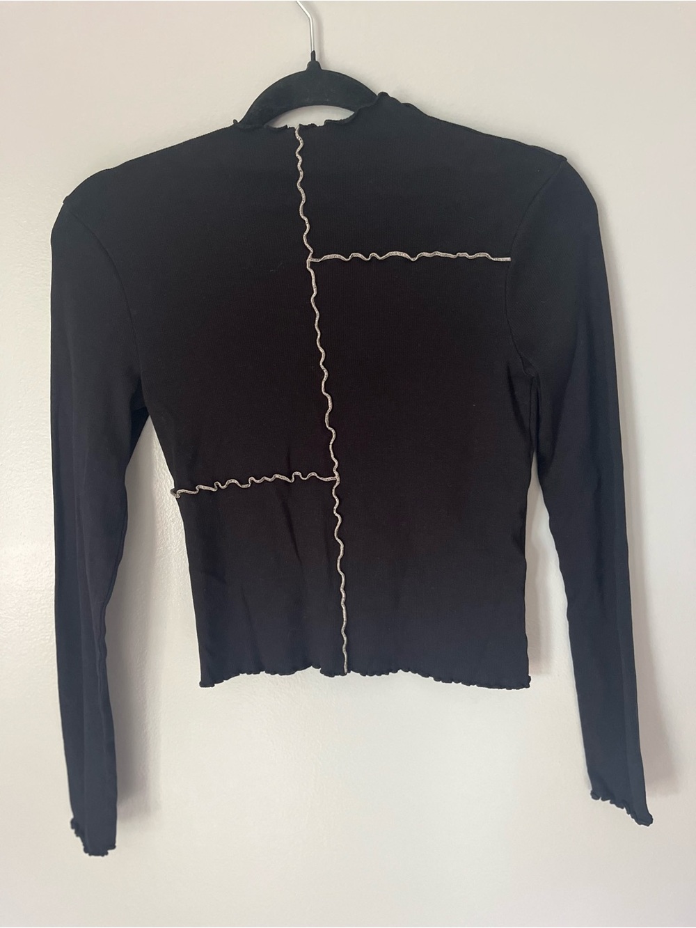 H&M Black Ribbed Mock Neck Lettuce Hem Long Sleeve Crop Top Size 16/18
